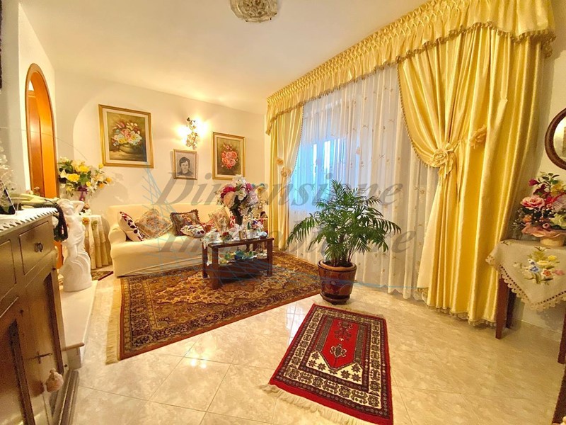 Appartamento in Vendita a Cecina, 350'000€, 160 m², con Box