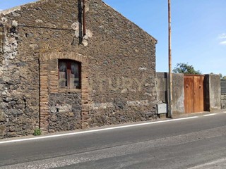 Casa Indipendente in Vendita a Valverde, 87'000€, 60 m²