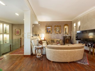 Appartamento in Vendita a Catania, 260'000&euro;, 170 m²