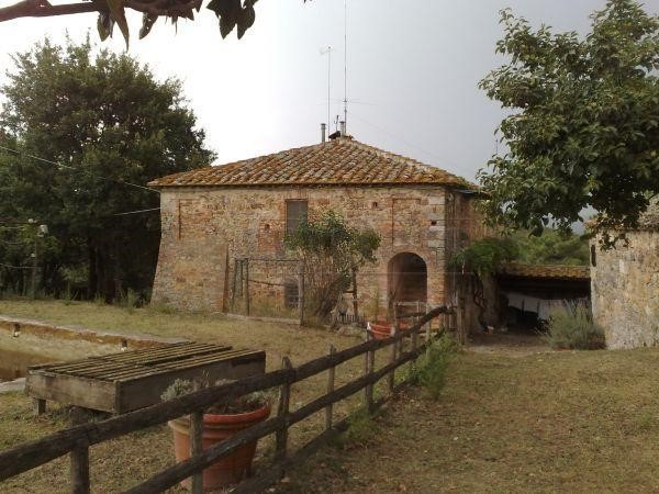 Casale in Vendita a Monticiano, zona Periferia, 1'080'000€, 400 m², con Box