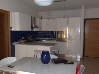 Trilocale in Vendita a Monteriggioni, zona Castellina Scalo, 235'000€, 70 m², con Box