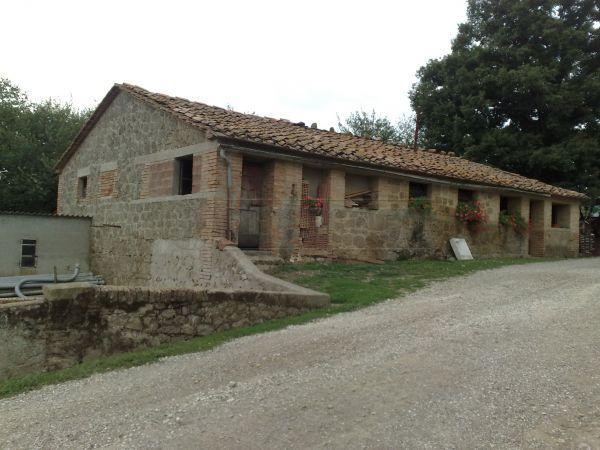 Casale in Vendita a Chiusdino, zona Qualsiasi, 1'500'000&euro;, 1182 m², con Box