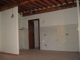 Rustico in Vendita a Castelnuovo Berardenga, zona Periferia, 310'000€, 120 m²