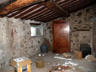 Casa Semi Indipendente in Vendita a Castel del Piano, zona centro, 85'000€, 100 m², con Box