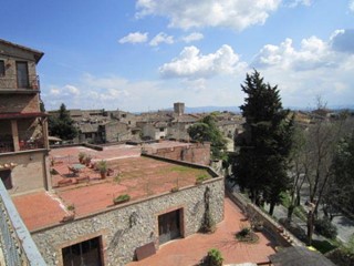 Appartamento in Vendita a San Gimignano, zona Centro, 320'000€, 132 m²