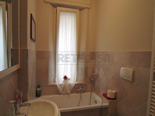 Quadrilocale in Vendita a Siena, zona Cappuccini, 485'000€, 105 m², con Box