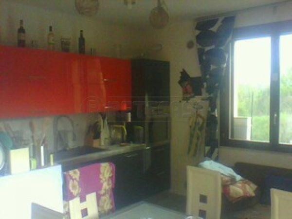 Trilocale in Vendita a Casole d'Elsa, zona Cavallano, 200'000€, 75 m², con Box