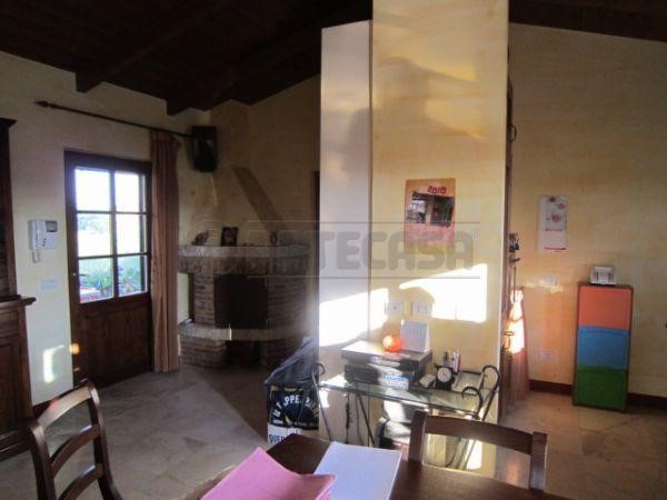 Rustico in Vendita a Asciano, zona Tranquilla, 540'000€, 294 m²