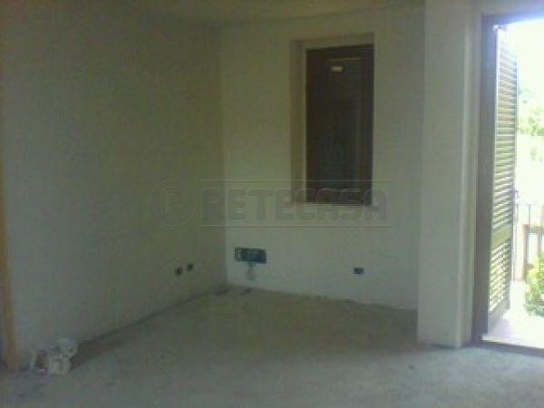 Trilocale in Vendita a Casole d'Elsa, zona Pieve Scola, 190'000€, 90 m², con Box