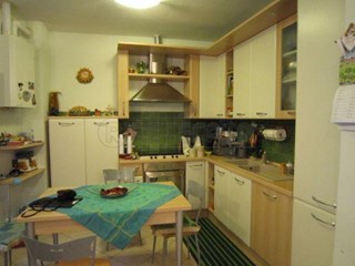 Trilocale in Vendita a Colle di Val D'Elsa, zona Centro, 188'000€, 73 m²