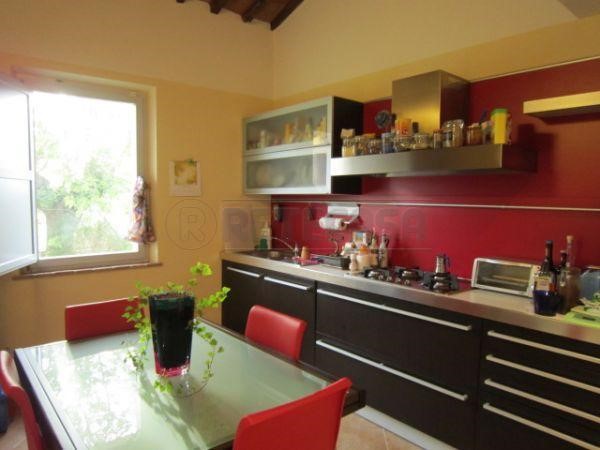 Casa Semi Indipendente in Vendita a Castelnuovo Berardenga, zona Periferia, 340'000€, 110 m², arredato