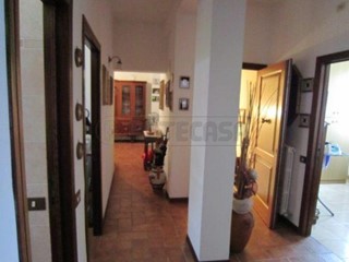 Casa Semi Indipendente in Vendita a Siena, zona Coroncina, 125 m², con Box