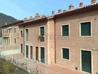 Bilocale in Vendita a Monticiano, zona San Lorenzo a Merse, 140'000€, 55 m², con Box
