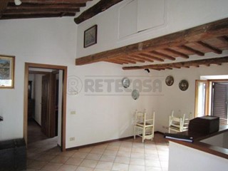 Casa Semi Indipendente in Vendita a Sovicille, zona Rosia, 165'000€, 70 m²