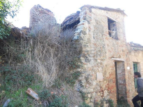 Rustico in Vendita a Murlo, zona Periferia, 60'000€, 84 m²