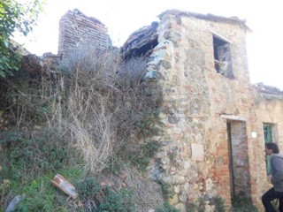 Rustico in Vendita a Murlo, zona Periferia, 60'000€, 84 m²