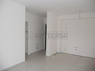 Immobile commerciale in Vendita a Sovicille, zona San Rocco a Pilli, 215'000€, 65 m², con Box