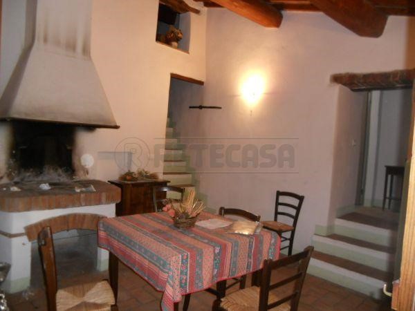 Casa Semi Indipendente in Vendita a Murlo, zona Casciano di Murlo, 95'000€, 68 m², arredato