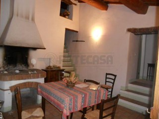 Casa Semi Indipendente in Vendita a Murlo, zona Casciano di Murlo, 95'000€, 68 m², arredato