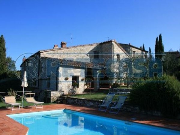 Rustico in Vendita a Radda in Chianti, zona Borgo di campagna, 1'550'000€, 190 m², con Box