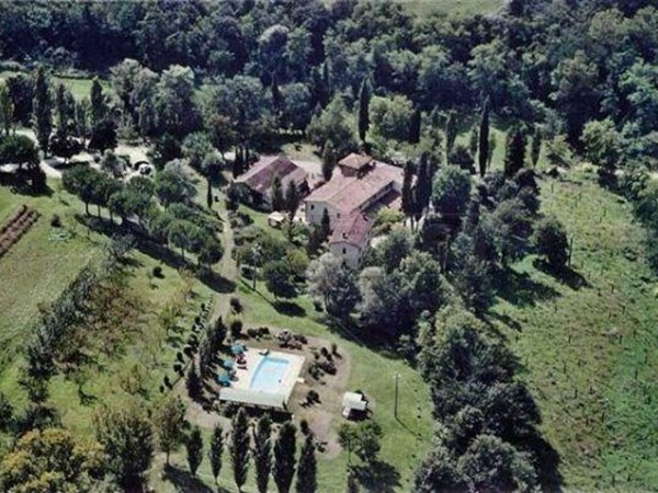 Casale in Vendita a Barberino Tavarnelle, zona Campagna, 2000 m²