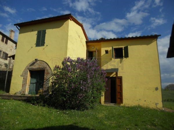 Casale in Vendita a Monticiano, zona Periferia, 400'000€, 150 m²