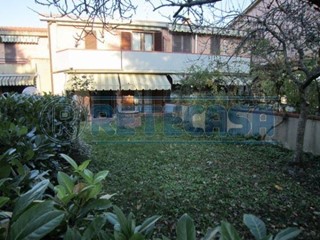 Villetta a schiera in Vendita a Siena, zona Uopini, 505'000€, 190 m², con Box