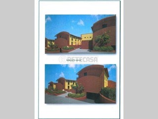 Bilocale in Vendita a Casole d'Elsa, zona Cavallano, 170'000€, 65 m², con Box