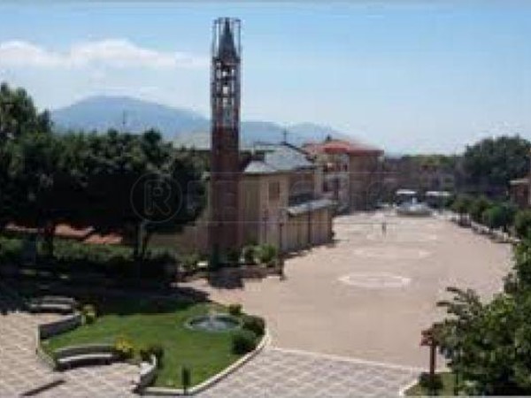 Quadrilocale in Vendita a Velletri, zona non richiesta, 160'000€, 140 m², arredato