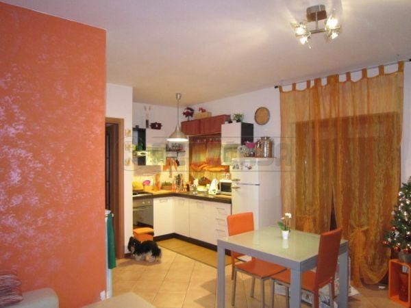 Bilocale in Vendita a Rapolano Terme, zona Piani, 155'000€, 55 m², arredato, con Box