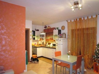 Bilocale in Vendita a Rapolano Terme, zona Piani, 155'000€, 55 m², arredato, con Box