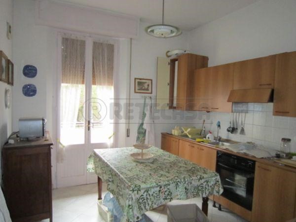 Trilocale in Vendita a Siena, zona Montarioso, 270'000€, 85 m², con Box