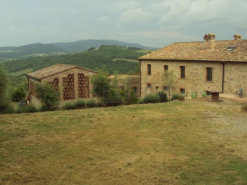 Casale in Vendita a Castelnuovo di Val di Cecina, zona Qualsiasi, 980'000€, 480 m²