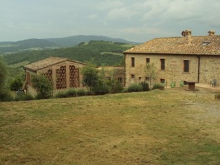 Casale in Vendita a Castelnuovo di Val di Cecina, zona Qualsiasi, 980'000€, 480 m²
