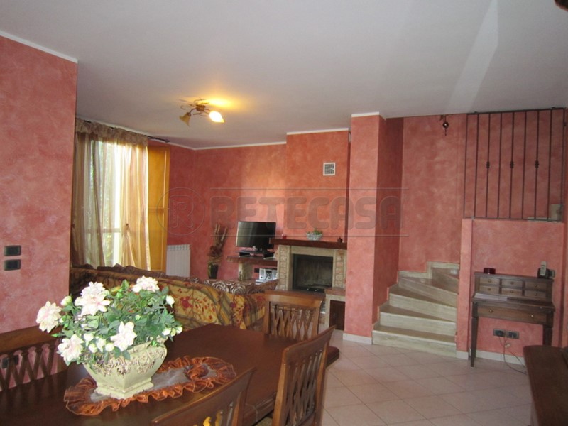 Villetta a schiera in Vendita a Montepulciano, 299'000€, 167 m², arredato, con Box