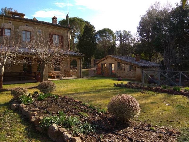 Casale in Vendita a Monticiano, zona Periferia, 1'250'000€, 400 m²