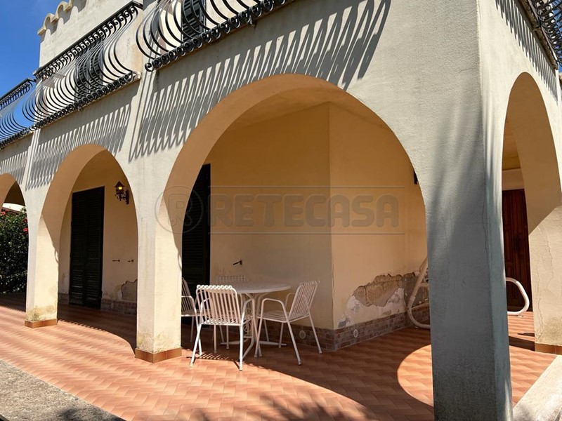 Villetta a schiera in Vendita a Trapani, 270'000&euro;, 370 m²