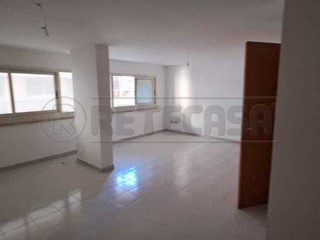 Ufficio in Affitto a Marsala, 450€, 50 m²