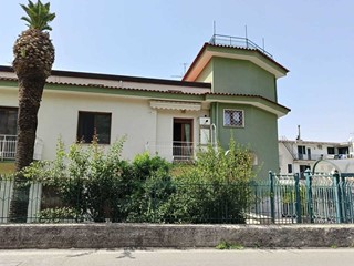 Appartamento in Vendita a Cava de' Tirreni, 465'000€, 140 m², con Box