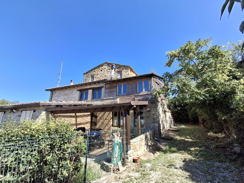 Appartamento in Vendita a Maiolo, 95'000€, 93 m²