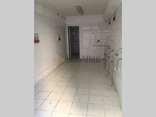 Capannone in Affitto a Pescara, 450€, 18 m²