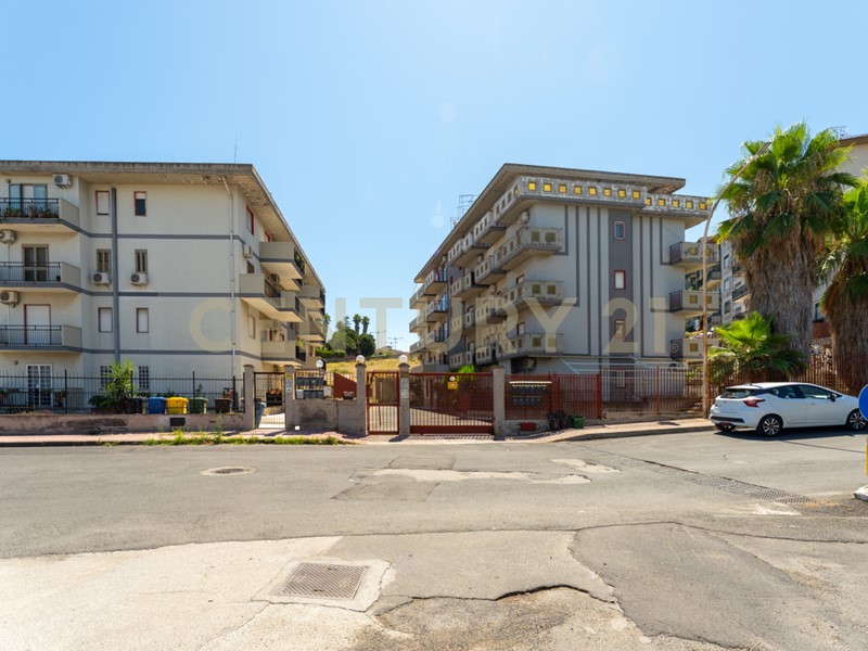 Trilocale in Vendita a Lentini, 89'000€, 102 m², con Box