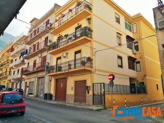 Appartamento in Vendita a Capaci, 180'000€, 165 m²