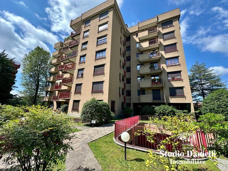 Attico in Vendita a Monza, 599'000€, 180 m²