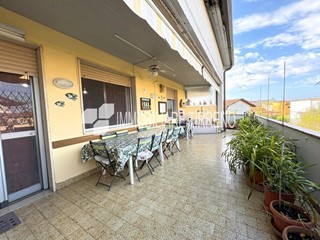 Quadrilocale in Vendita a Massa, zona Turano, 295'000&euro;, 100 m², arredato