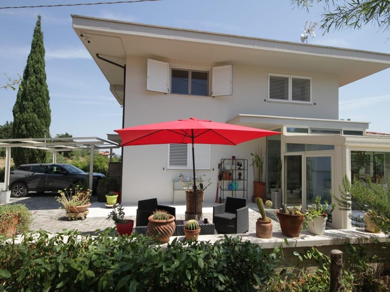 Villa in Vendita a Empoli, 660'000€, 180 m², arredato