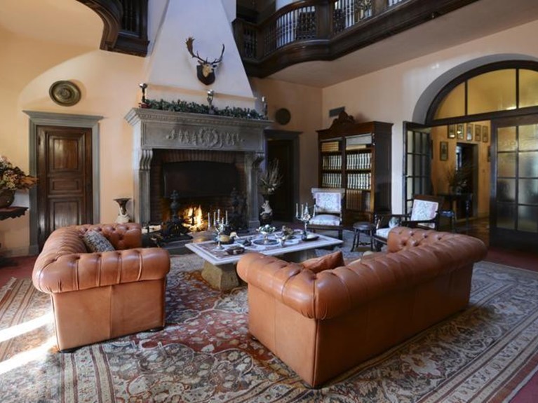 Villa in Vendita a Casciana Terme Lari, 3'000'000€, 1700 m², con Box