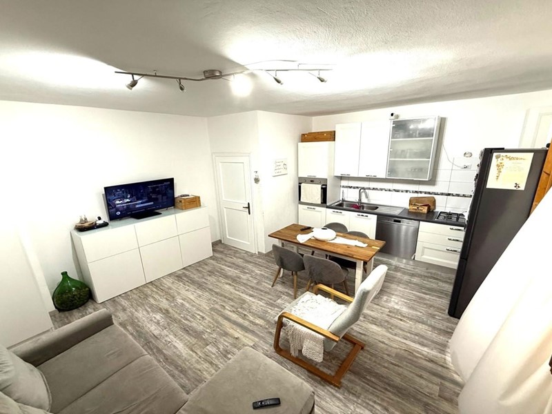 Quadrilocale in Vendita a Certaldo, 135'000€, 75 m², arredato, con Box