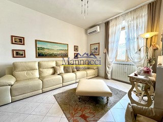 Appartamento in Vendita a Pisa, zona Riglione Oratoio, 240'000€, 120 m², arredato