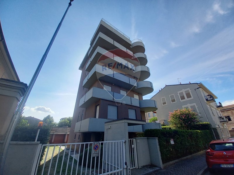 Quadrilocale in Vendita a Voghera, 130'000€, 105 m²